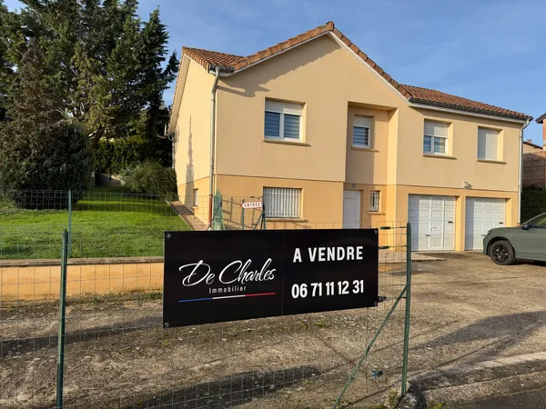 Maison familiale de 123 m2 avec sous-sol complet et grand ja 