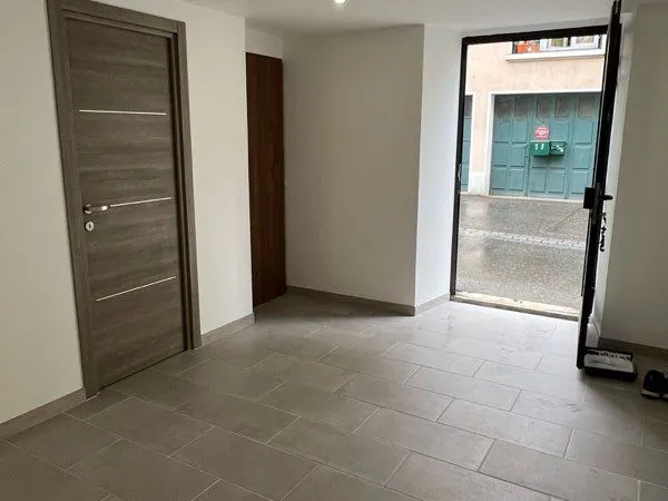 Local pro 33m2 