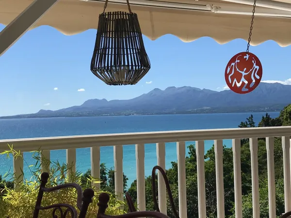 LE GOSIER - BAS DU FORT - SUPERBE APPARTEMENT T4 MEZZANINE 