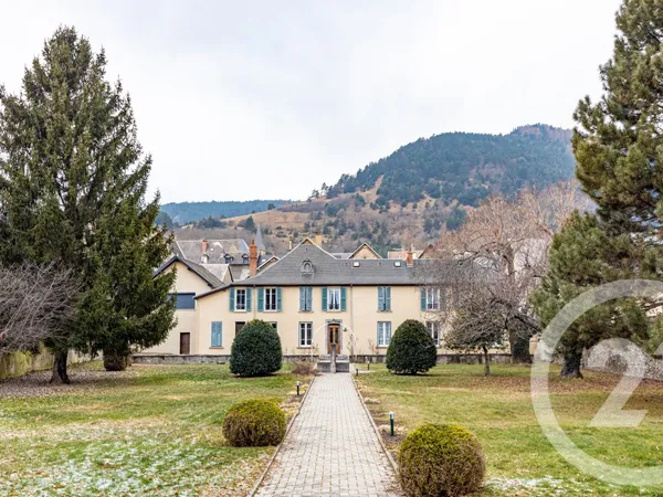 Maison 7 pièces 176 m² 