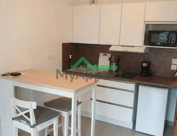 Studio 1 pièce 21 m² 