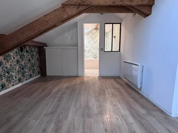 ✨ COUP DE CŒUR - DUPLEX DE CHARME AU DERNIER ÉTAGE - QUARTIER DES VALLÉES ✨ 
