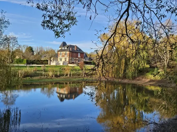 Superbe demeure de charme rénovée à proximité de DEAUVILLE 