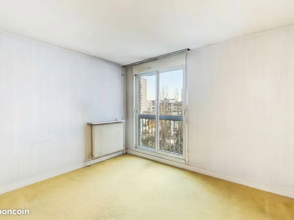 Studio 1 pièce 27 m² 