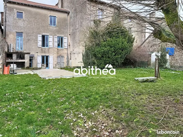 Maison 8 pièces 266 m² 