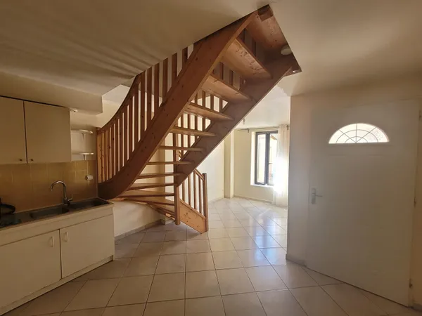 A LOUER - LAVERNOSE LACASSE - Appartement T3 de 56 m² en duplex - 5546 