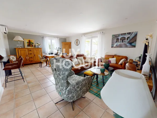 MAISON À VENDRE DE 5 PIÈCES DE 143,79 M² 