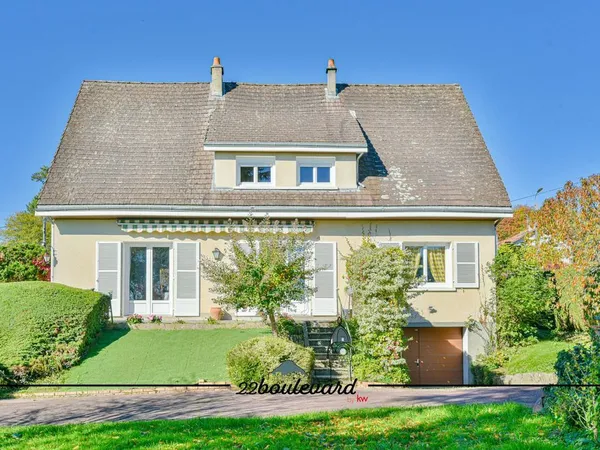 LANDOUGE : maison F7 (189 m²) en vente 