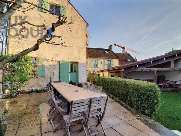 Maison 6 pièces 230 m² 
