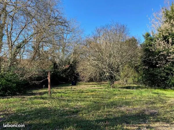 Terrain 800 m² 