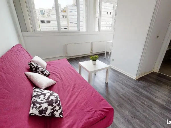 Studio 1 pièce 19 m² 