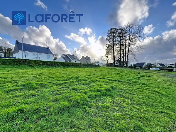 Terrain 690 m² 