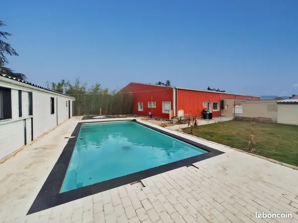 Maison 3 pièces 322 m² 
