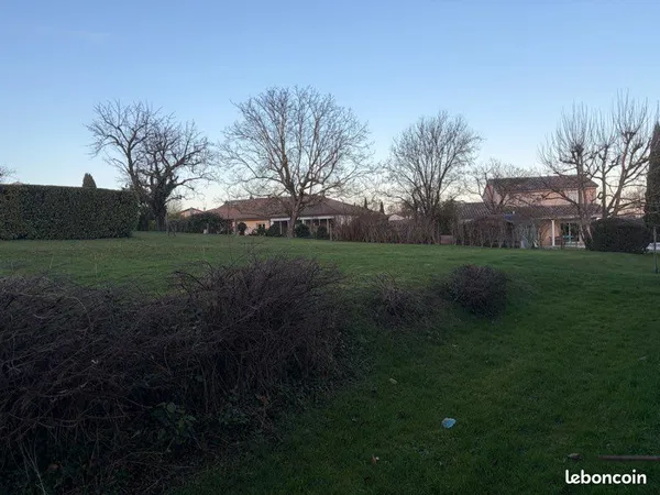 Terrain constructible 900m2 