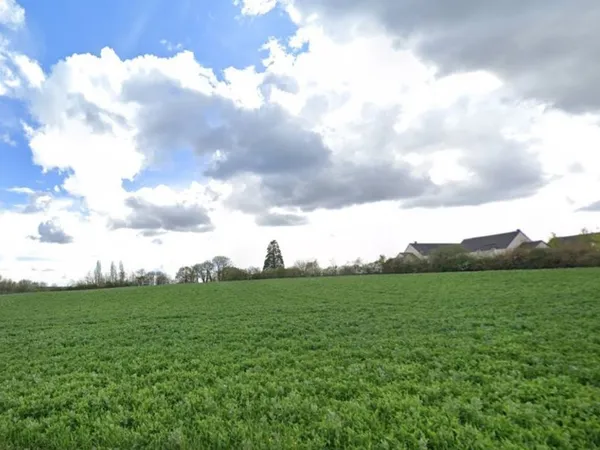Terrain 683 m² 
