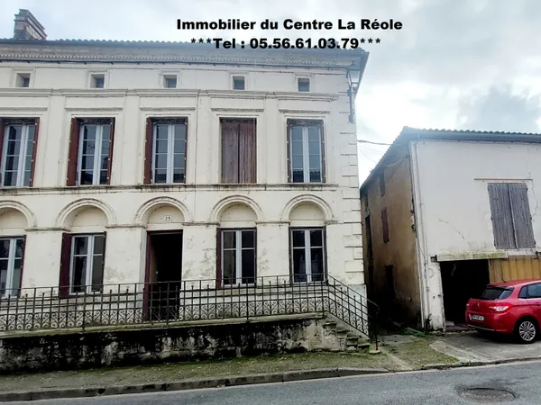 Maison de bourg 200 M2 avec garage 63 M2 