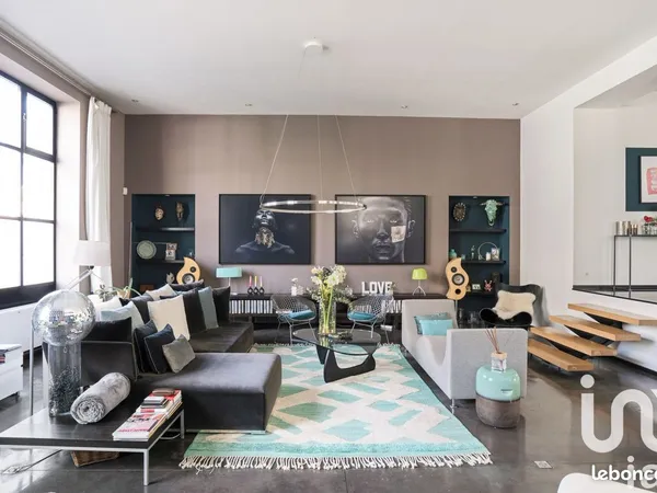 Loft 8 pièces 299 m² 