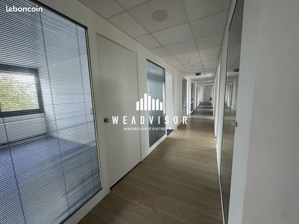 Bureaux 306 m² 
