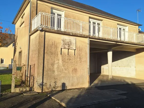 Appartement dans le bourg de BELVAL 