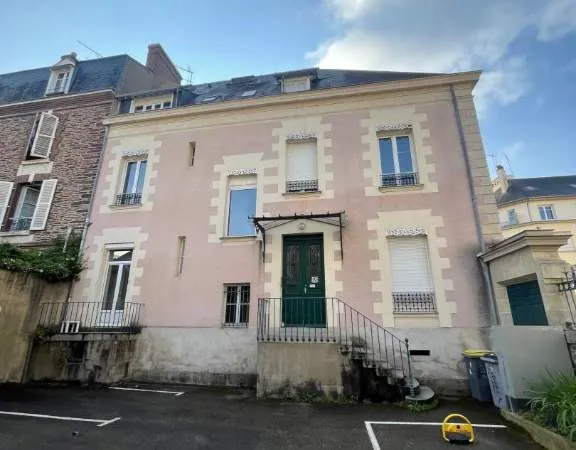 Studio 1 pièce 16 m² 