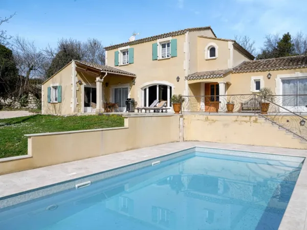Maison Méridionale de 209 m² à pied du centre historique d'Uzès 