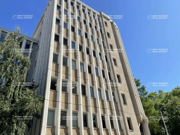 Bureaux 145 m² 
