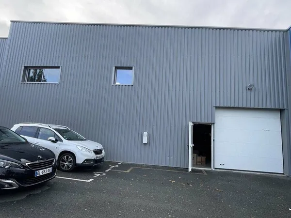 Local d'activité 340 m² 