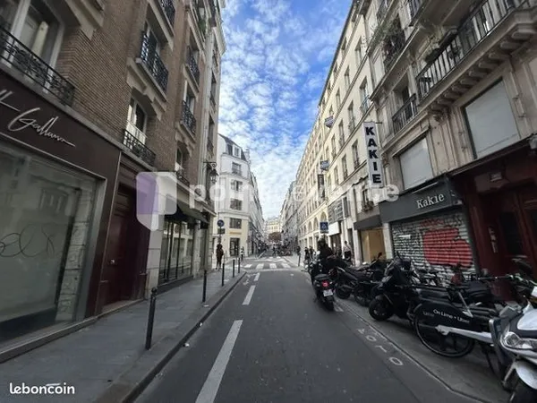 Local commercial 277 m² 