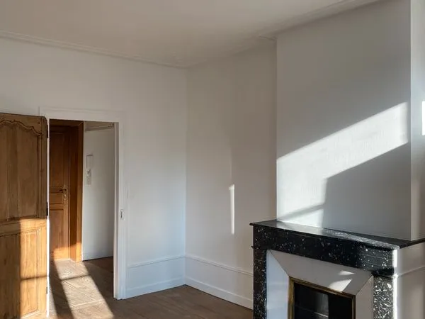 Location Appartement 4 Pièces Hyper Centre 