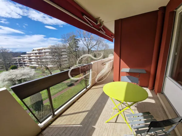 Appartement 3 pièces 84 m² 