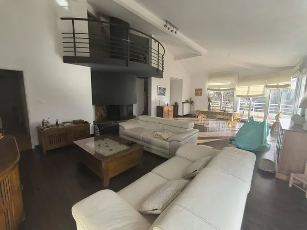Appartement 5 pièces 170 m² 