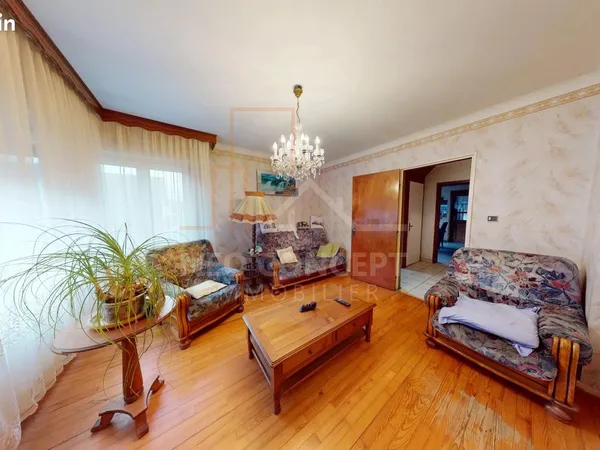 Maison 6 pièces 143 m² 