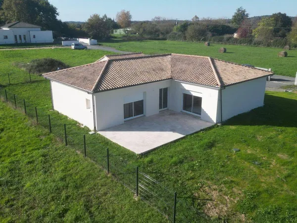 Maison de plain-pied 5 pièces 136 m² 