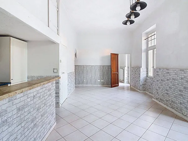 Appartement 3 pièces 84 m² 