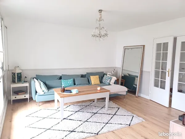 Appartement rénové 88 m2 avec balcon 