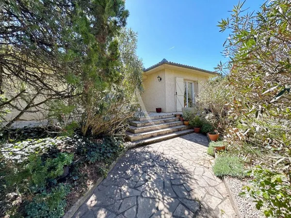 Maison de plain-pied 4 pièces 117 m² 
