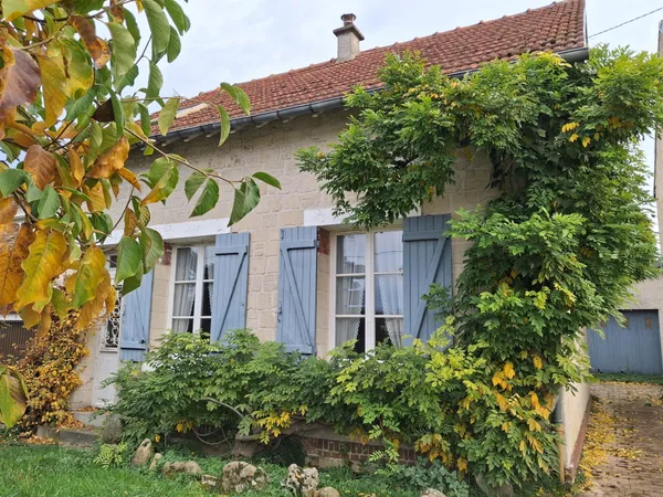 CHARMANTE MAISON PROCHE GARE DE SOISSONS 