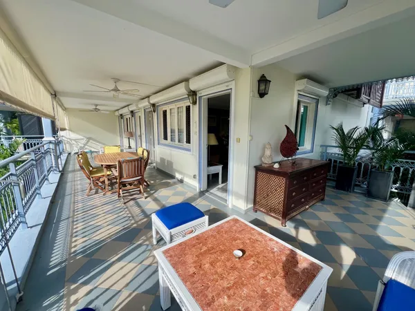 Exceptionnel T3 de prestige avec terrasse d'angle Résidence 