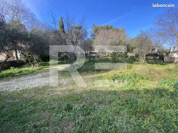 Terrain 779 m² Nimes 