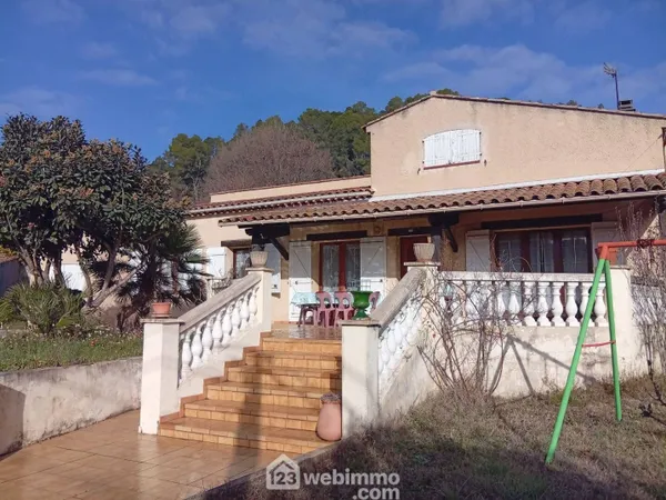 Maison de plain-pied 6 pièces 125 m² 