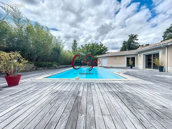 Propriété 6 pièces 192 m² 