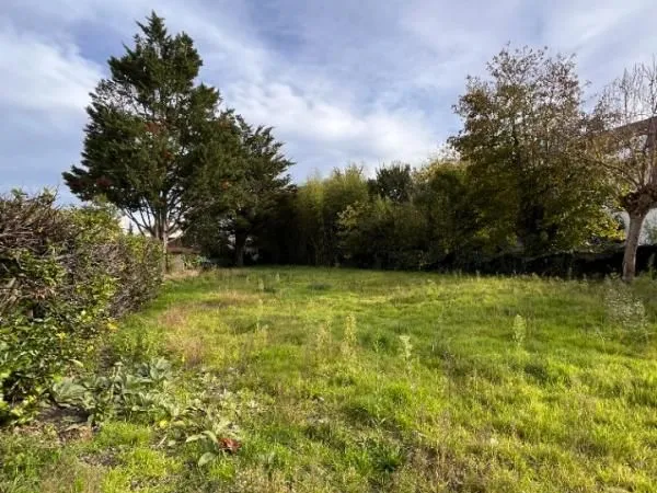 Terrain 670 m² Pessac 