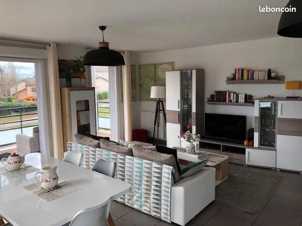 Appartement 2 pièces avec balcon 55 m2- Location longue durée 