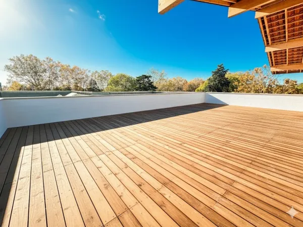GRANDE TERRASSE DE 147M2 