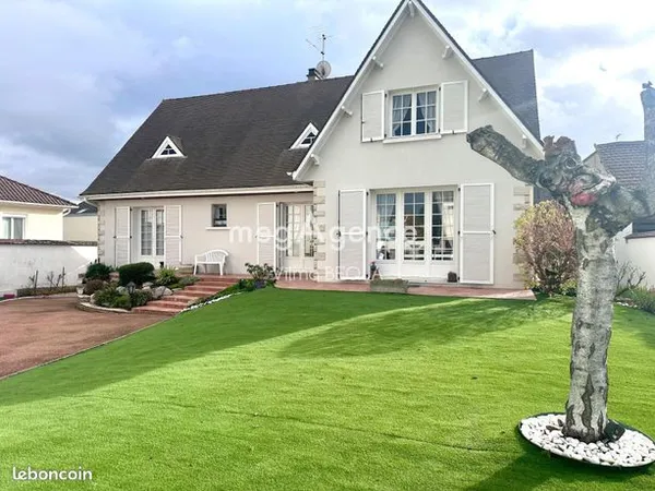 Maison 6 pièces 204 m² 