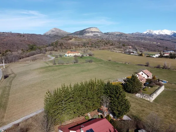Terrain Gap 593 m2 