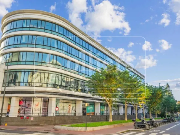 Bureaux 1209 m² 