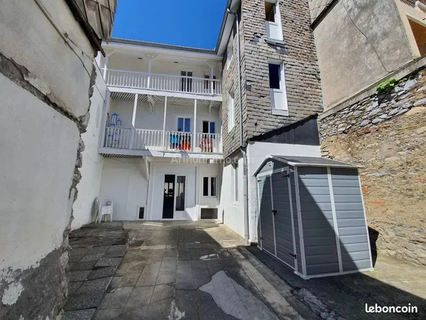 Immeuble 9 pièces 211 m² 
