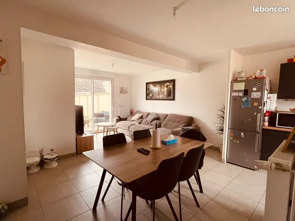 Belle Maison en Location - Coeur de Village à Mignières 