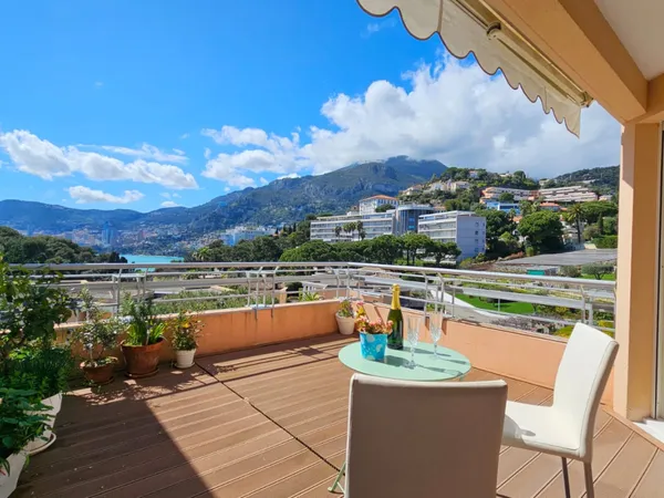 Roquebrune Cap Martin : 3 Pièces de 51 M2 - Terrasse - Vue M 